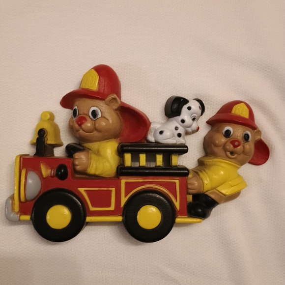 Home Interiors Fire Truck Wall Art - VTG Bear FIREFIGHTER Plaques circa 1990 - Picture 3 of 7